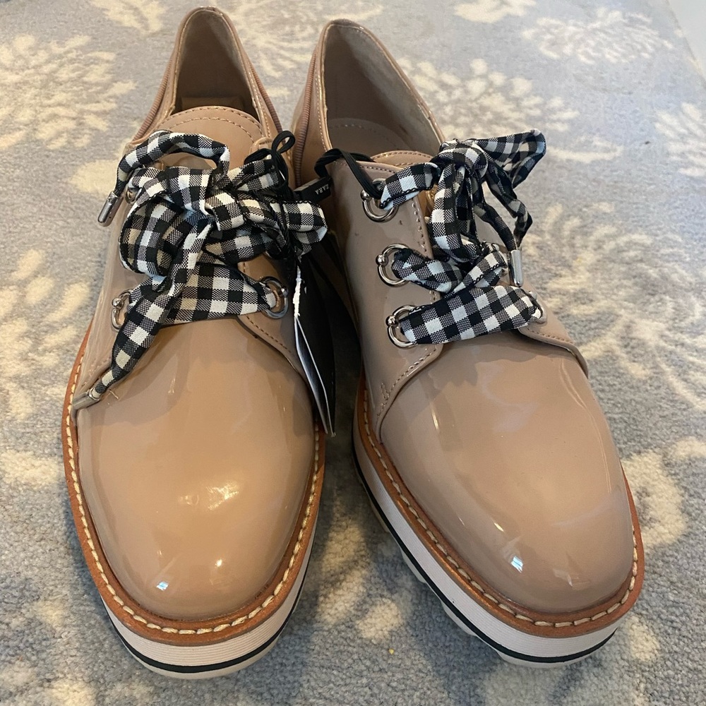 Zara patent lug shoe
